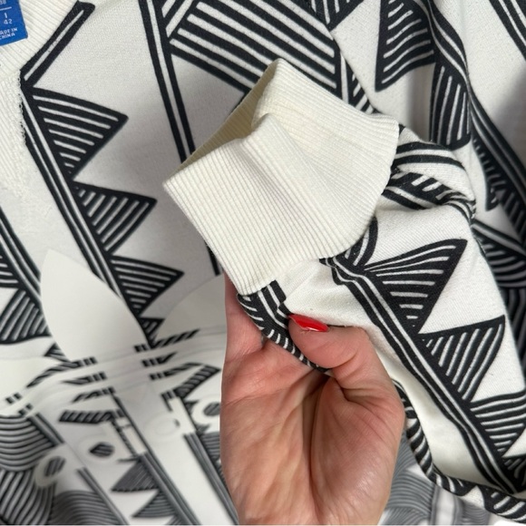 Adidas Originals Mexkumerex Black White Geometric Crewneck Sweatshirt Size Small - Picture 7 of 12